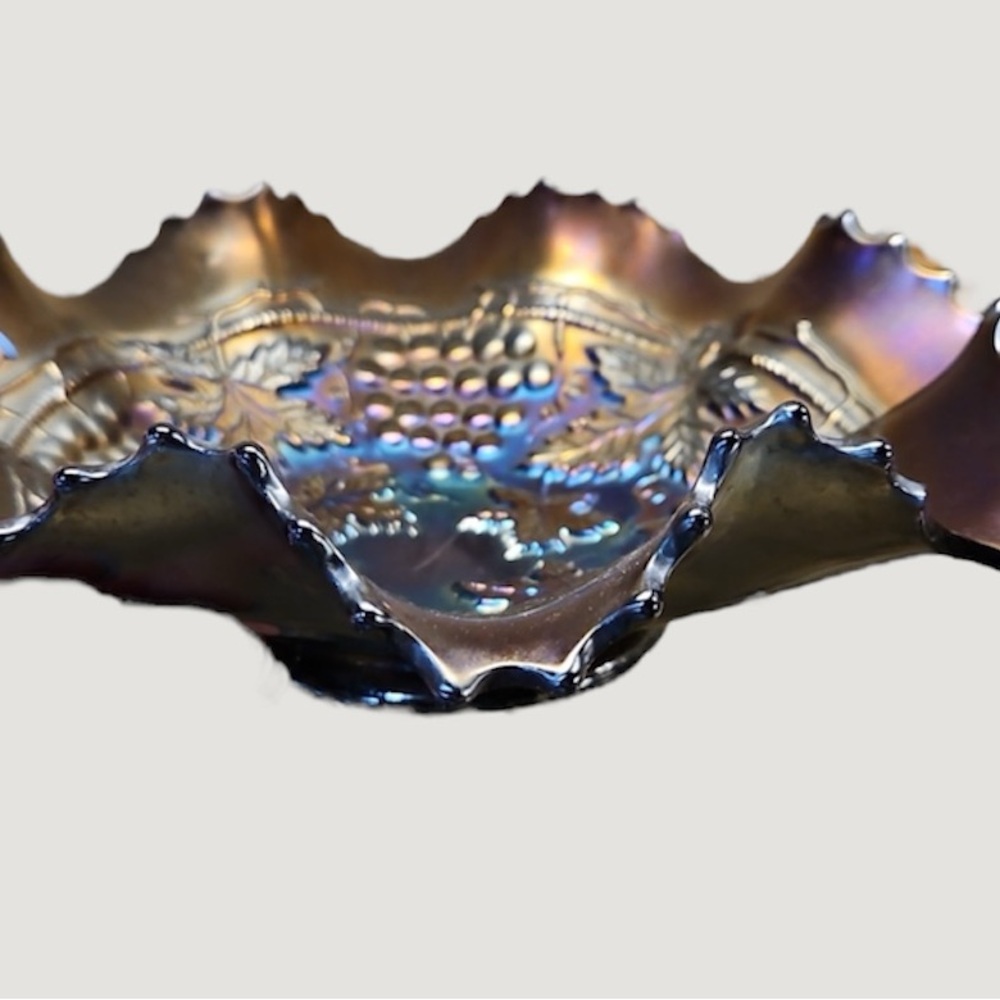 NORTHWOOD GRAPE AND CABLE PATTERN CARNIVAL GLASS Ruffled Rim Purple Color - Picture 7 of 11